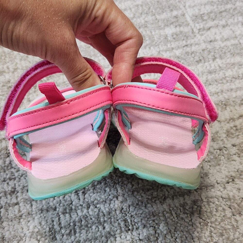 Carter's girl's light-up rainbow sandals size 12 - Picture 8 of 9